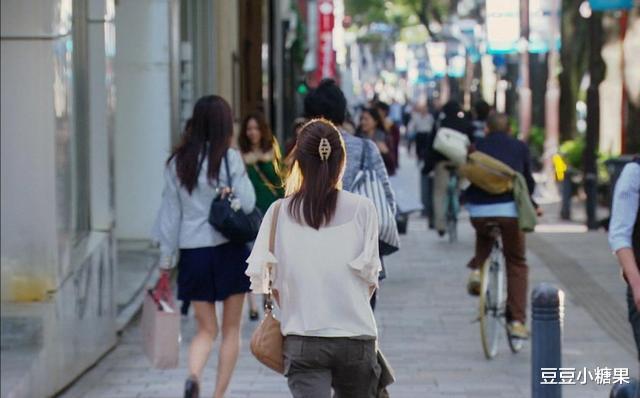 豆豆小糖果 骨子里“开放张扬”的女人，都有这3个共性，藏不住