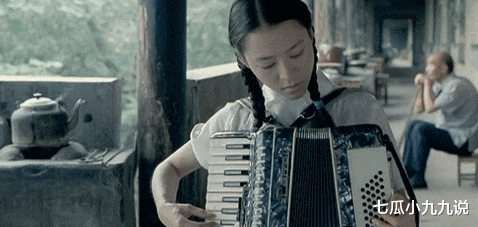 张静初|张静初：“专睡导演20年”，惨遭太太团封杀？41岁的她如何了？