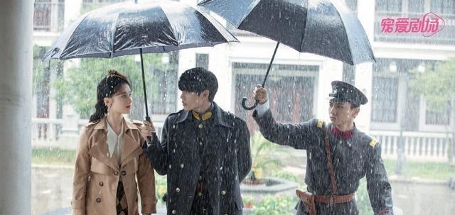 梁朝伟|《一见倾心》首播，民国造型帅气逼人，无奈剧情油腻引吐槽