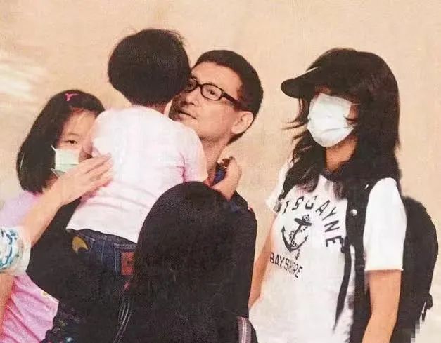 罗美薇|变卖豪宅与经纪人翻脸，张学友经济再出问题被传二次破产全因老婆