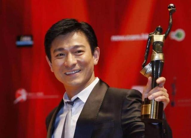 周润发|刘德华自认没有发哥帅,周润发拥有优越头身比,华仔自愧不如