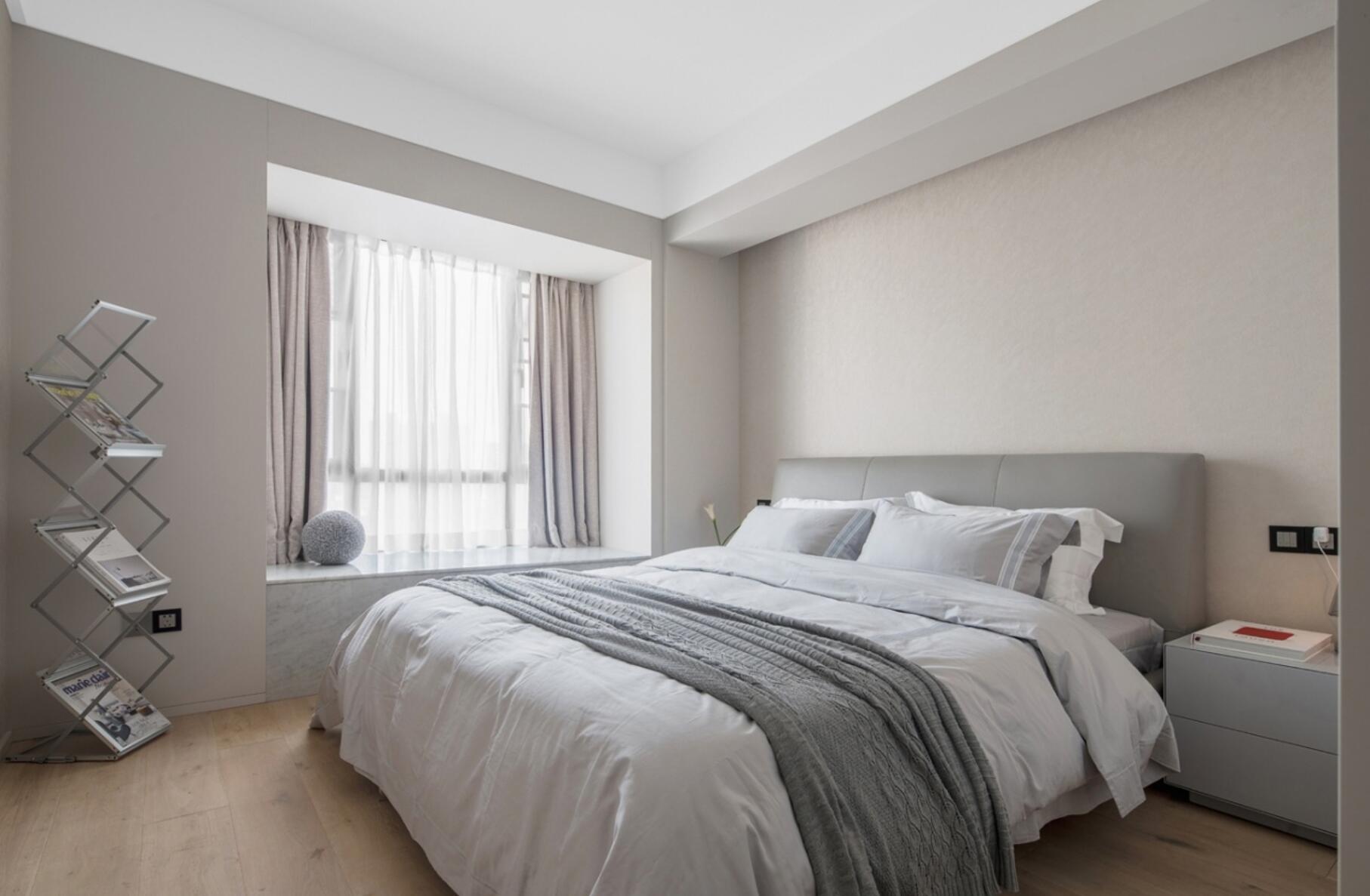 难怪低饱和度色彩越来越流行,看了她160㎡大宅后,确实很温馨