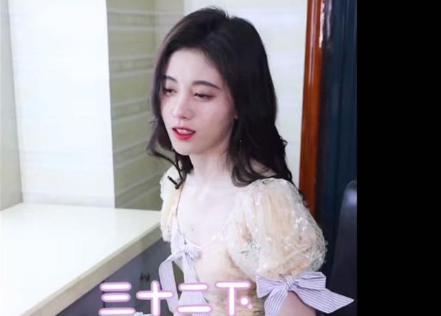 鞠婧祎|鞠婧祎一口面包嚼32下，10岁女儿跟着模仿，宝妈怒了：不吃就走