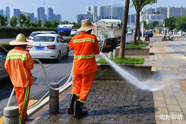 周新聊情|武汉高温：少年出走半天，归来“全熟”身上挂着椒盐