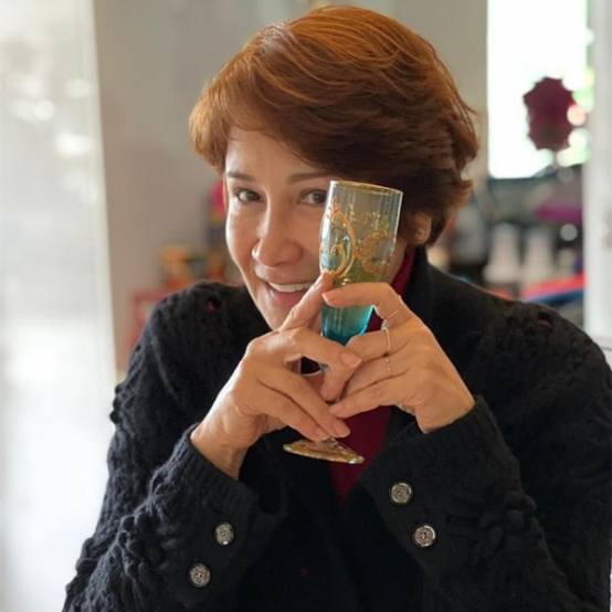 王力宏|69岁铁肺歌后也吃瓜?发文大骂最毒妇人心,似为王力宏撑台助威