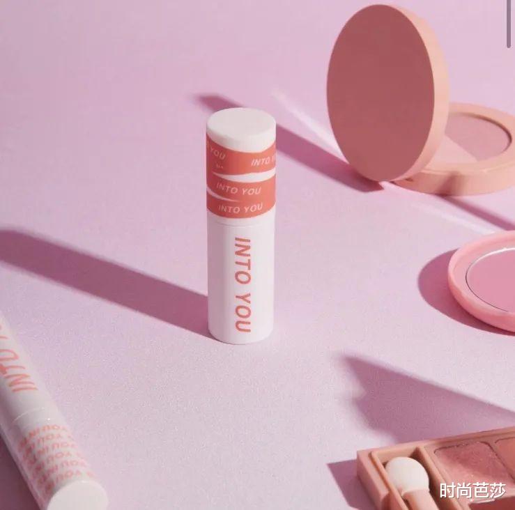 眼线|次次都能美上热搜，她怎么做到一直都不翻车的？