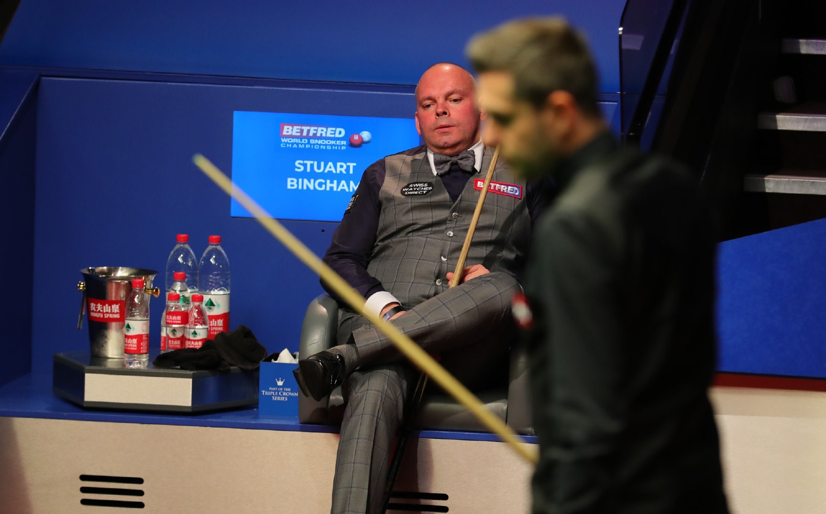 塞尔比|塞尔比成全民公敌？宾汉姆斥责他故意拖时间，球员投票站队抵制