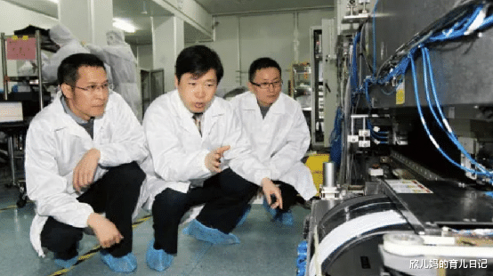 欣儿妈的育儿日记|80年代，我国光刻机技术曾领先全球，现如今为何我国会落于人后？