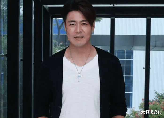 陈伟霆|46岁男星新恋情曝光遭吐槽！已带新欢见过家长，曾2度因出轨离婚