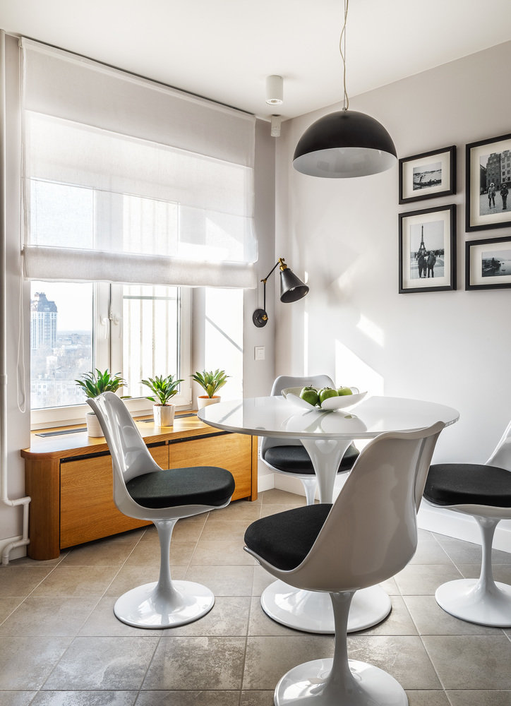 |80后夫妻的42㎡住宅，全屋没设计卧室，却把床做成隐藏式的，聪明