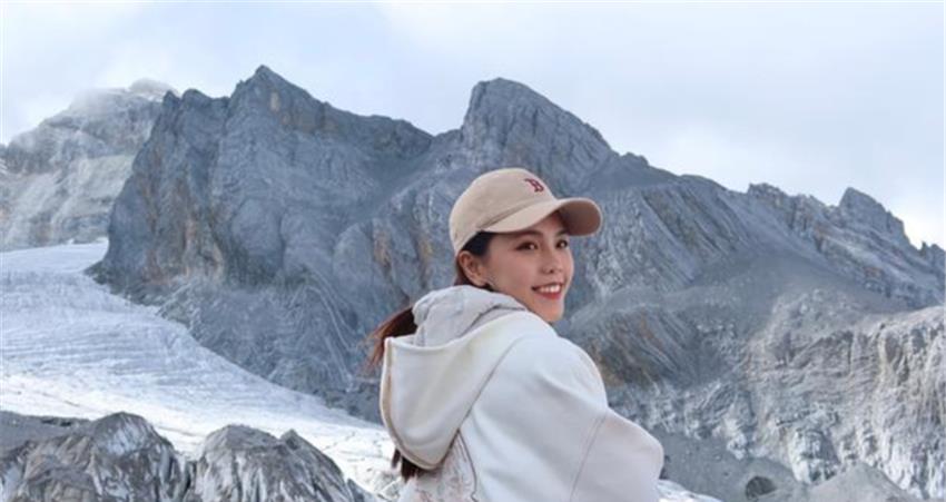 面朝黄土 太甜了！全红婵师哥牵手女友大秀恩爱，女方神似邓紫棋！