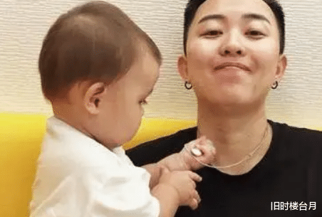  女子花50万“买精生子”，产下5国混血儿，后来怎样了？