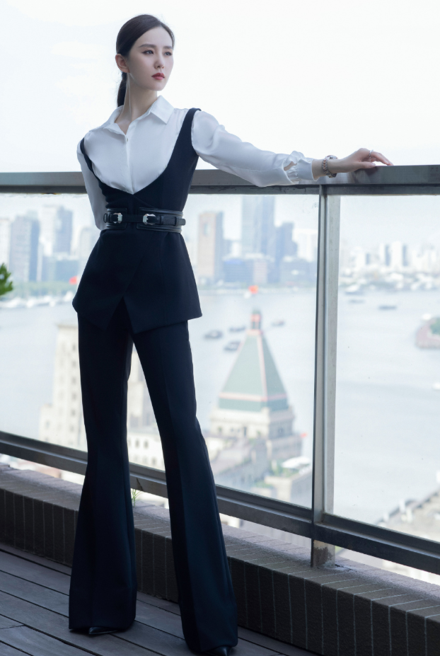 刘诗诗|刘诗诗品牌代言大片,通勤西装优雅干练,墨镜点缀又美又飒