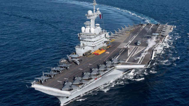 前方社会冲锋号 原来我们都被骗了，表面看辉煌不再，实际上综合国力不输中俄