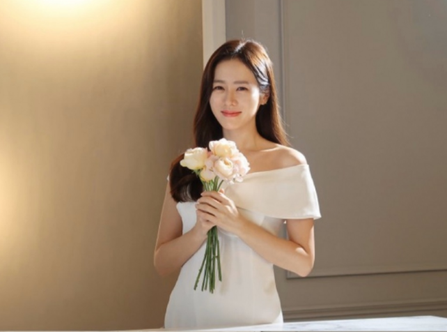 灵熙说珠宝|韩国国民女生孙艺珍，从艺20年，越来越有魅力