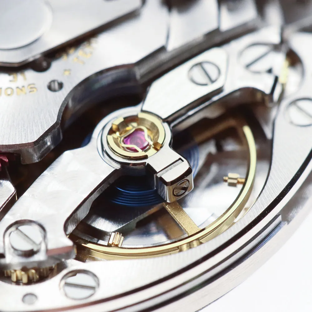 腕象APP 为了走得准，劳力士拼了80年，终成了一枚精准的节拍器