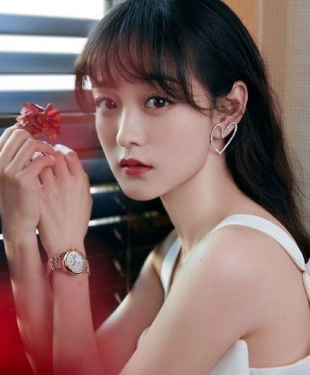 谭松韵|论“少女感”只服这3位女星，30多岁还能演中学生，根本不需要装