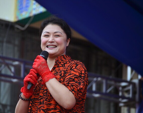 于月仙|于月仙遗体告别细节，生前无儿无女，39岁弟弟自愿为姐披麻戴孝