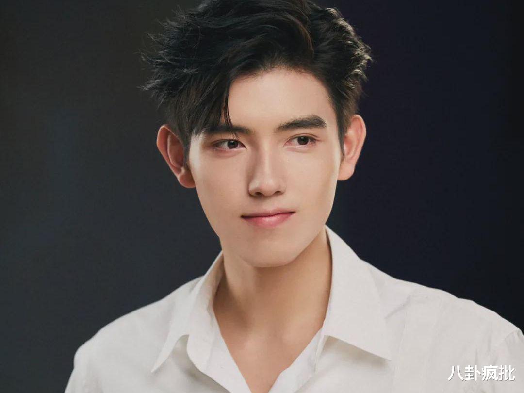 李纯|杨洋VS王一博，陈飞宇流口水，刘亦菲，黄子韬，王安宇宋祖儿CP