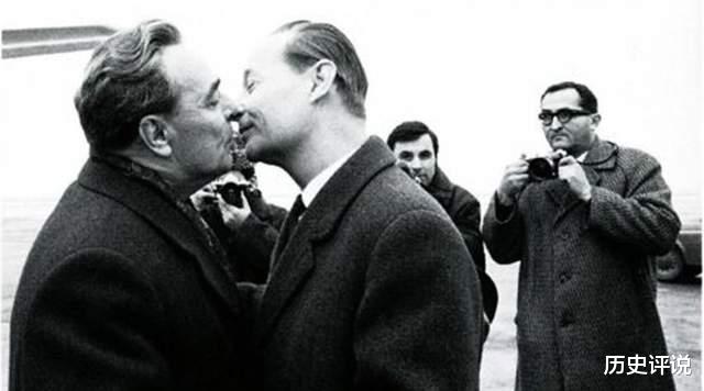 苏联|1968年，苏联特种兵突袭布拉格，30万苏军6小时，横扫捷克！