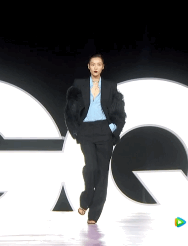 御姐|2021年女星红毯：有人又撩又欲，有人御姐范，有人因此上了热搜