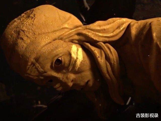 胡八一|《云南虫谷》胡八一要遇上大麻烦了，只因献王掌控了2种绝技