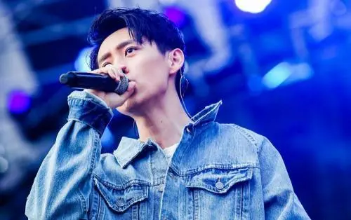 魏晨|恭喜结婚！嫁了13年初恋，大半个娱乐圈来祝福…