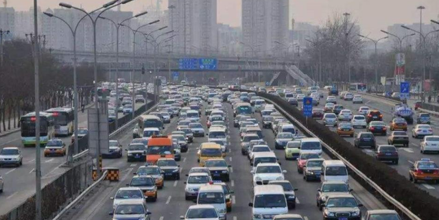 轿车|如果你连“锯齿车道”都不认识,还是先别开车,建议你学习一下