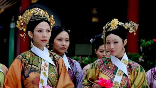 费玉清|甄嬛传：难怪甄嬛“破身”时要剔红烛，你看甄母在家教了她啥？