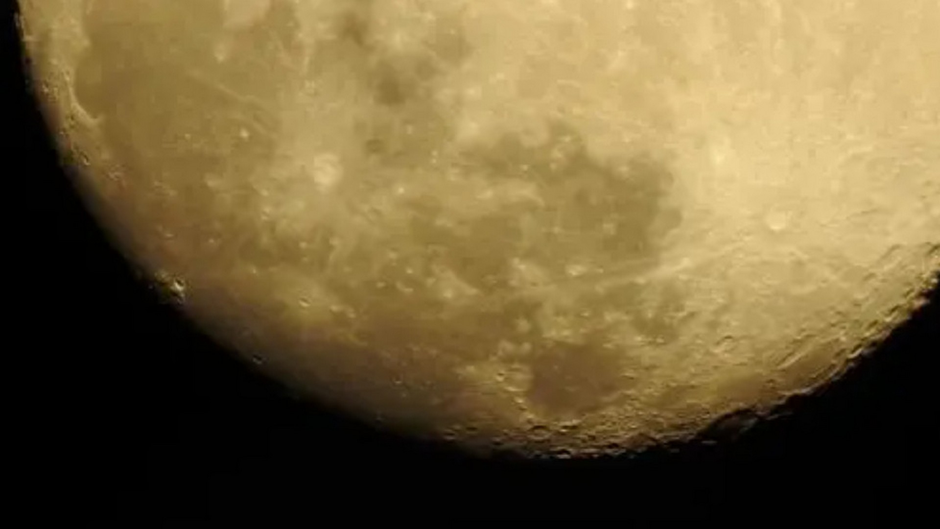 小优探索|天文学家发现，木卫三上存在水蒸气，会是人类第二个宜居地吗