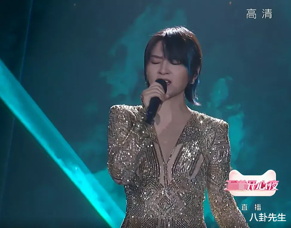 张彬彬|湖南卫视开心夜：金晨鼻子瞩目，TWINS造型拖后腿