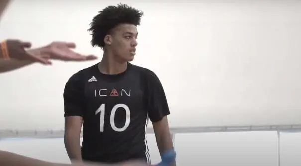 刘易斯|炸裂！16岁拿百万年薪！全美第一年轻职业球员！他未来也能打NBA