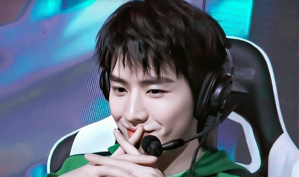 奶球妈咪聊|八位因“女友太多”而塌房的小鲜肉，吴亦凡进监狱，霍尊未来堪忧