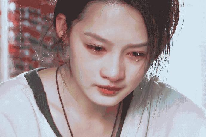 李沁|30分钟弃剧！李沁窦骁这部积压了4年的剧，刚开播就差评一片