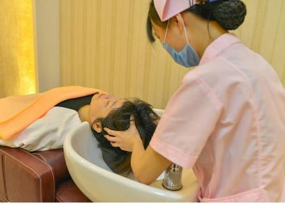 糖果的妈妈|夏天坐月子怕捂、怕着凉?这些好处,是产妇在其他季节体会不到的