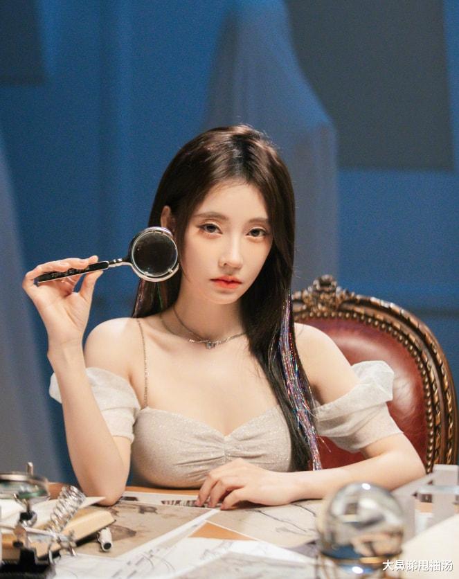 许光汉|冯提莫实力宠粉,即将举办巡回签售会,新专辑《自己》大受欢迎