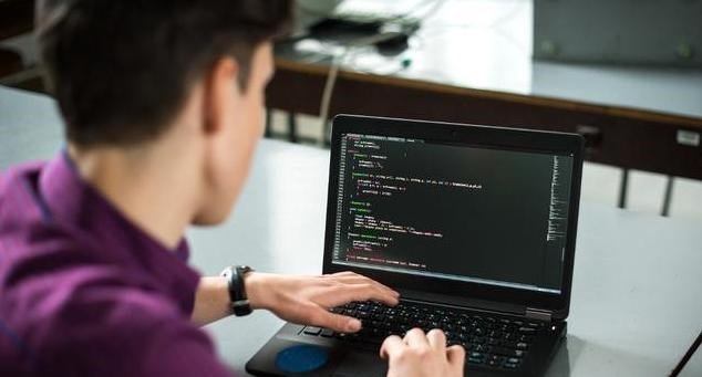 秘书|女生“理想男友职业”榜单公布,公务员竟是垫底,榜首是这个