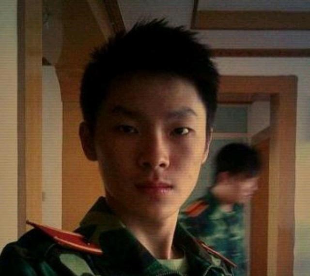 好声音|《好声音》十位总冠军，有三位拖了后腿，两男一女