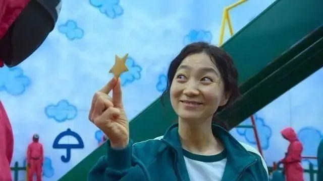 医生|我刚入职被老员工欺负，该打回去吗？看《鱿鱼游戏》就懂了！