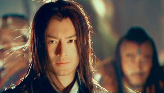 李明|找不到丑女就让他反串演裘千尺，曾被保安吹哨警惕，邻居看他就骂