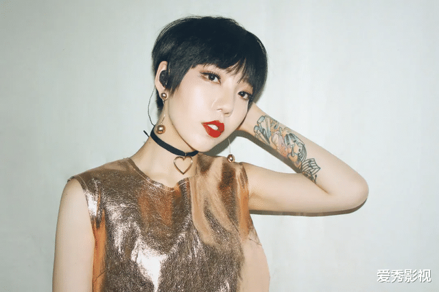 吴莫愁|曾被骂丑的她退圈3年，如今终于复出，网友：勇敢做自己就很美！