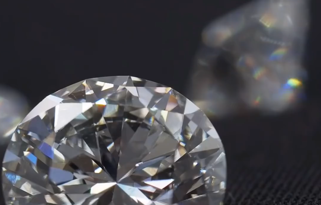 钻石 研究发现稀有钻石是尸骸形成的