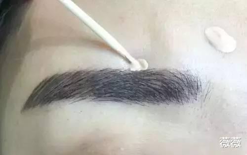 薇薇 “纹过眉毛”的女生,几年后会有什么变化?过来人告诉你