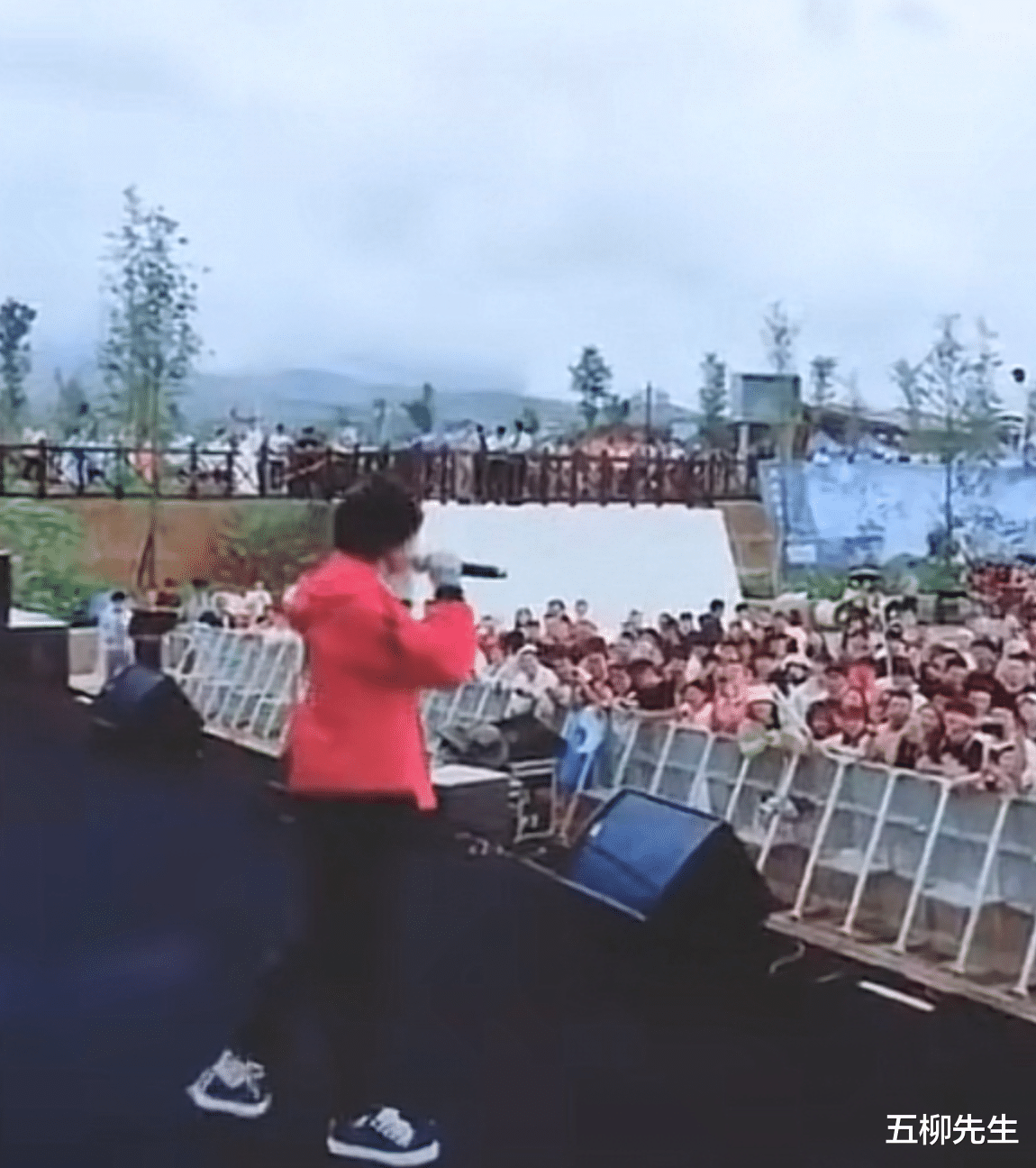 庞麦郎|消失9个月之后，网红歌手庞麦郎宣布复出，他还能东山再起吗？