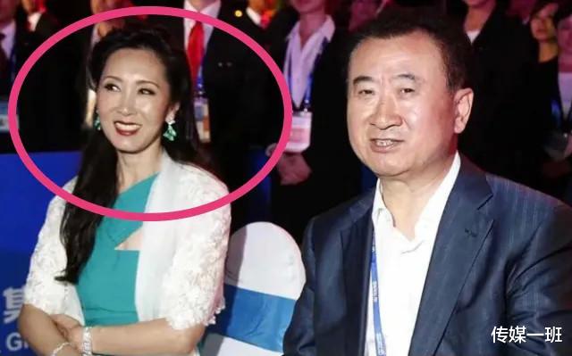 王思聪|国内最神秘的女富婆，拯救了王健林和王思聪两父子，深藏功与名