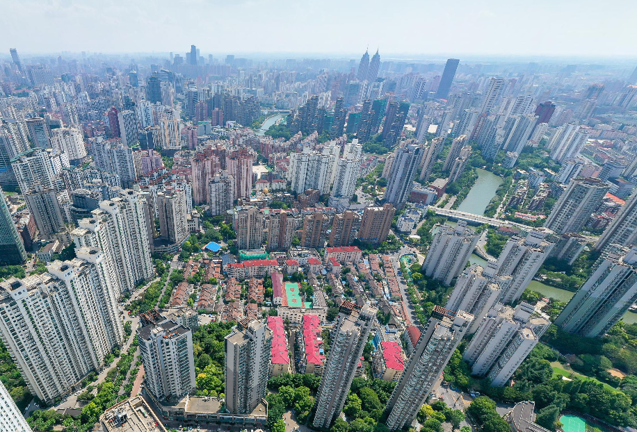 上海市|上海有房的两年时间过得很累，家庭破裂负债缠身，高房价不能承受