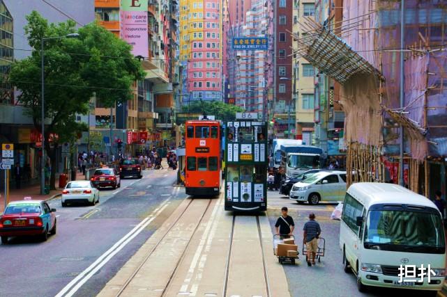 香港 香港真正的隐形首富，手握5百亿的现金，一间铺子就卖出了13亿