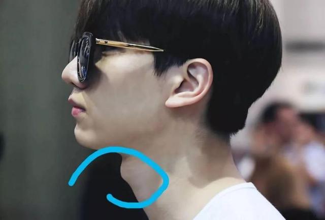 贝贝豆育儿课堂|要想孩子冲破“身高封锁线”，建议家长抓住三个信号，能多长5cm