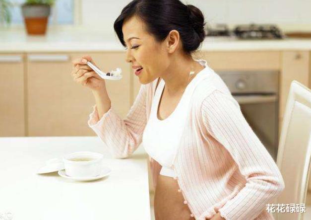 儿媳怀孕天天换床单,婆婆调查得知真相!儿媳:怕你嫌弃我