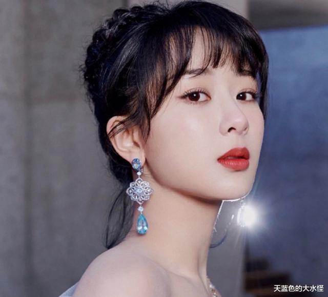 杨紫|杨紫发文，感慨和微博度过的十二年